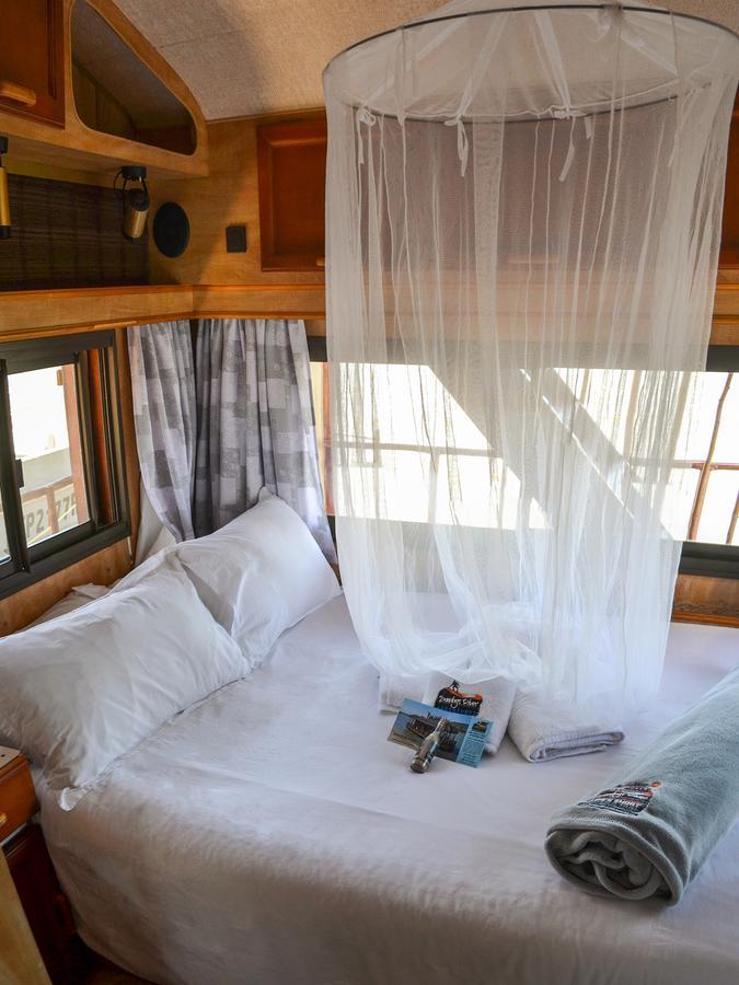Maggie May House Boat - Colchester - 5Km From Elephant Park Ngoại thất bức ảnh