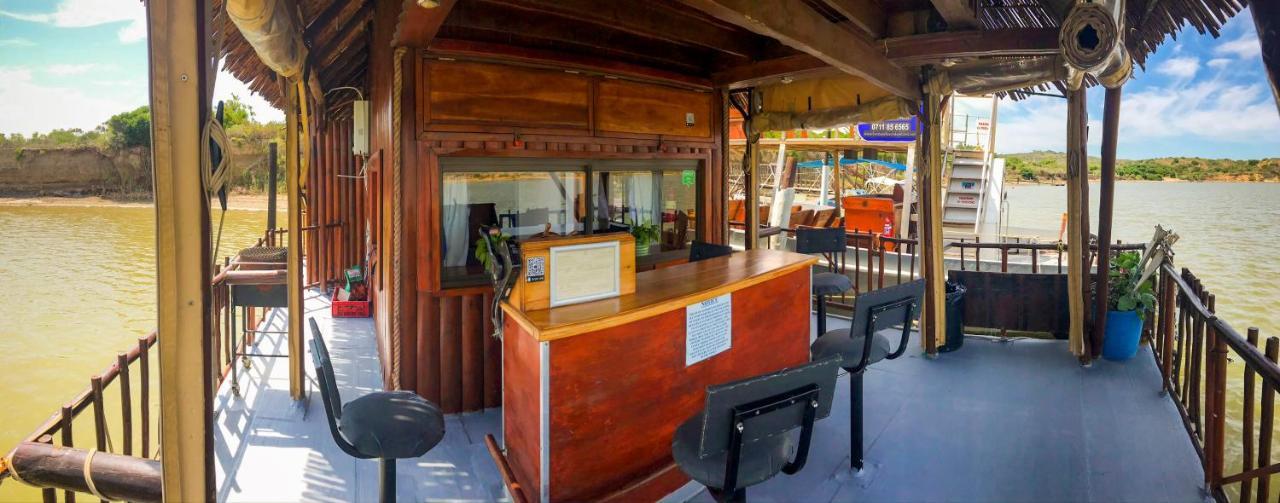 Maggie May House Boat - Colchester - 5Km From Elephant Park Ngoại thất bức ảnh